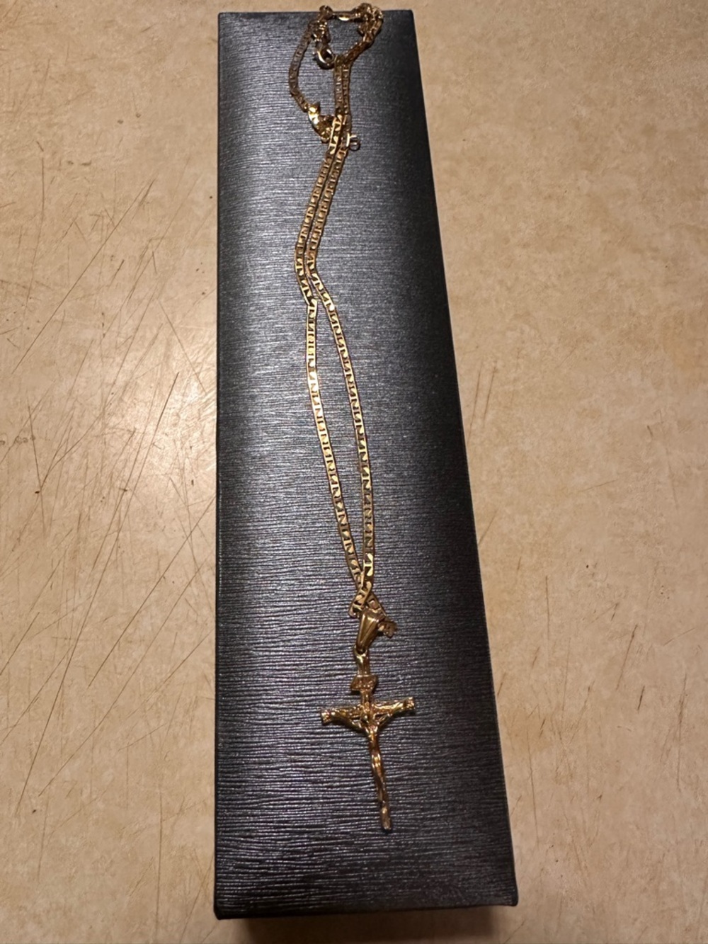 18kt gold filled Gold Crucifix Pendant Necklace - - Picture 7 of 7